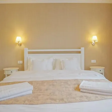 Monarch House Brasov