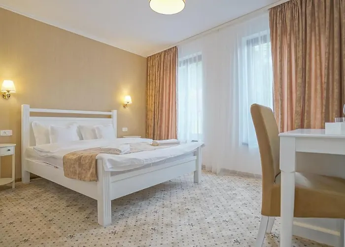 Guest house Monarch House Brasov