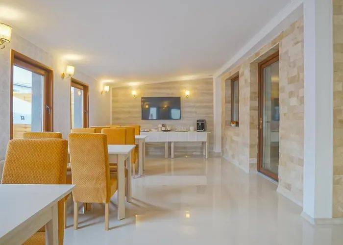 Monarch House Brasov